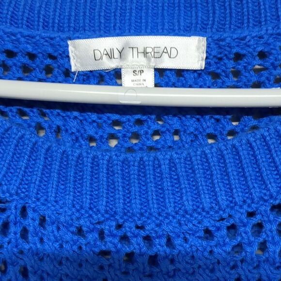 Cobalt Blue Hollow Knit Short Sleeve Cropped Sweater Size Small - Picture 2 of 5